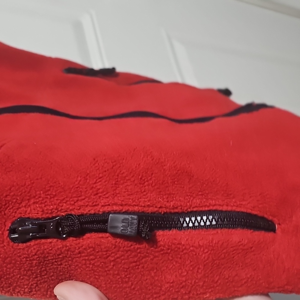 MEDIUM RED OLD NAVY VEST - Picture 6 of 6